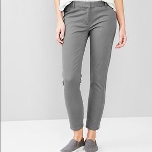 Skinny Mini, Khakis by Gap (size 2)